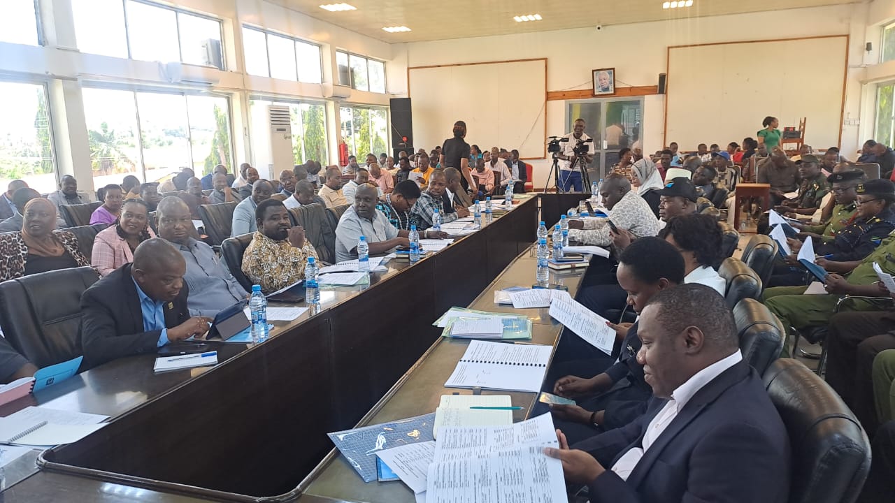 RC AZITAKA HALMASHAURI KUJIPANGA KUPOKEA WANAFUNZI KIDATO CHA KWANZA 2028