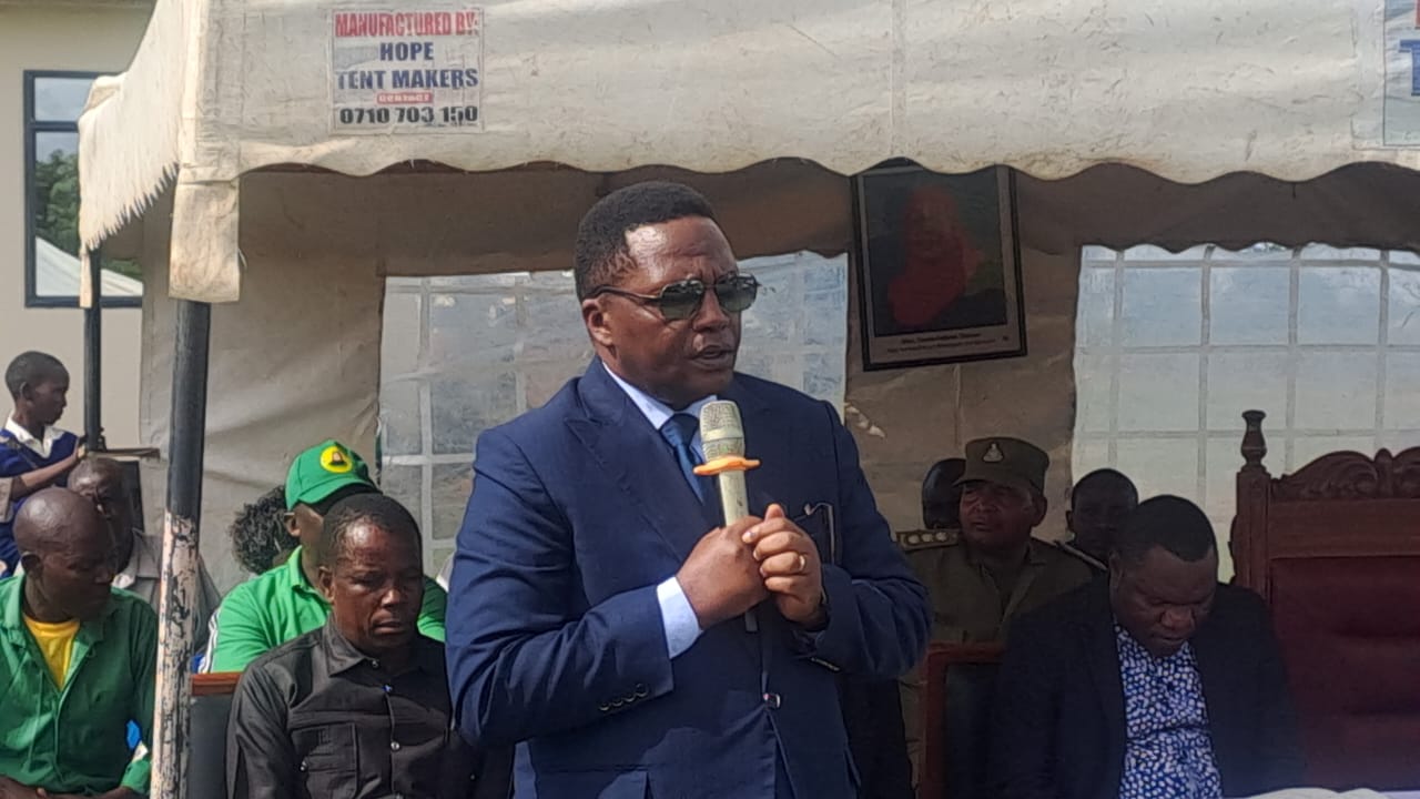 RC MTAMBI AWEKA JIWE LA MSINGI KITUO CHA AFYA KATARYO