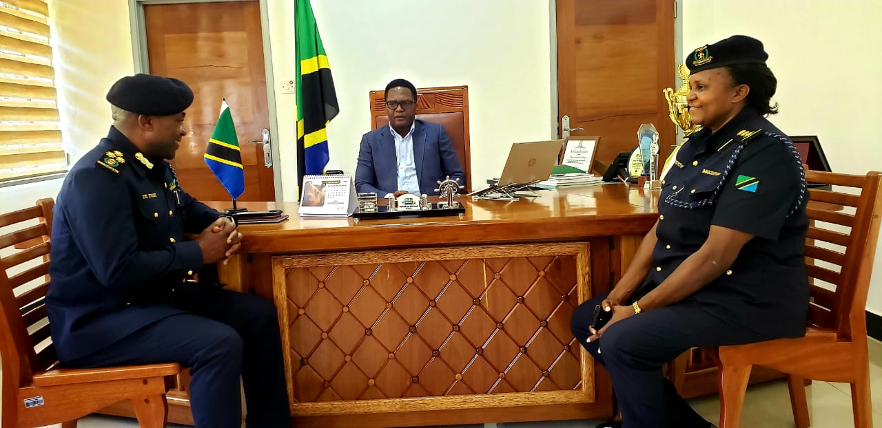 MTAMBI AIPONGEZA UHAMIAJI KUANZISHA VITUO VYA KUTOLEA HUDUMA SENAPA